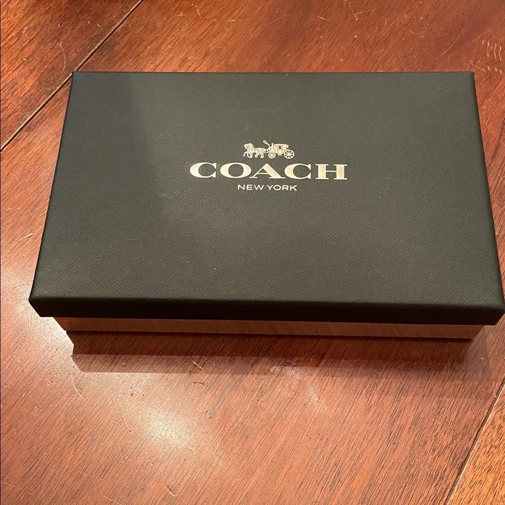 Coach Sparkle Silver Wristlet - Picture 6 of 6